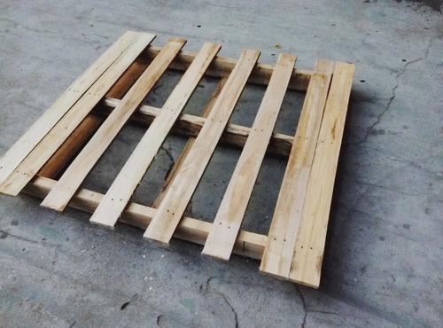 木制品托盤與紙箱 現(xiàn)代物流中的雙翼